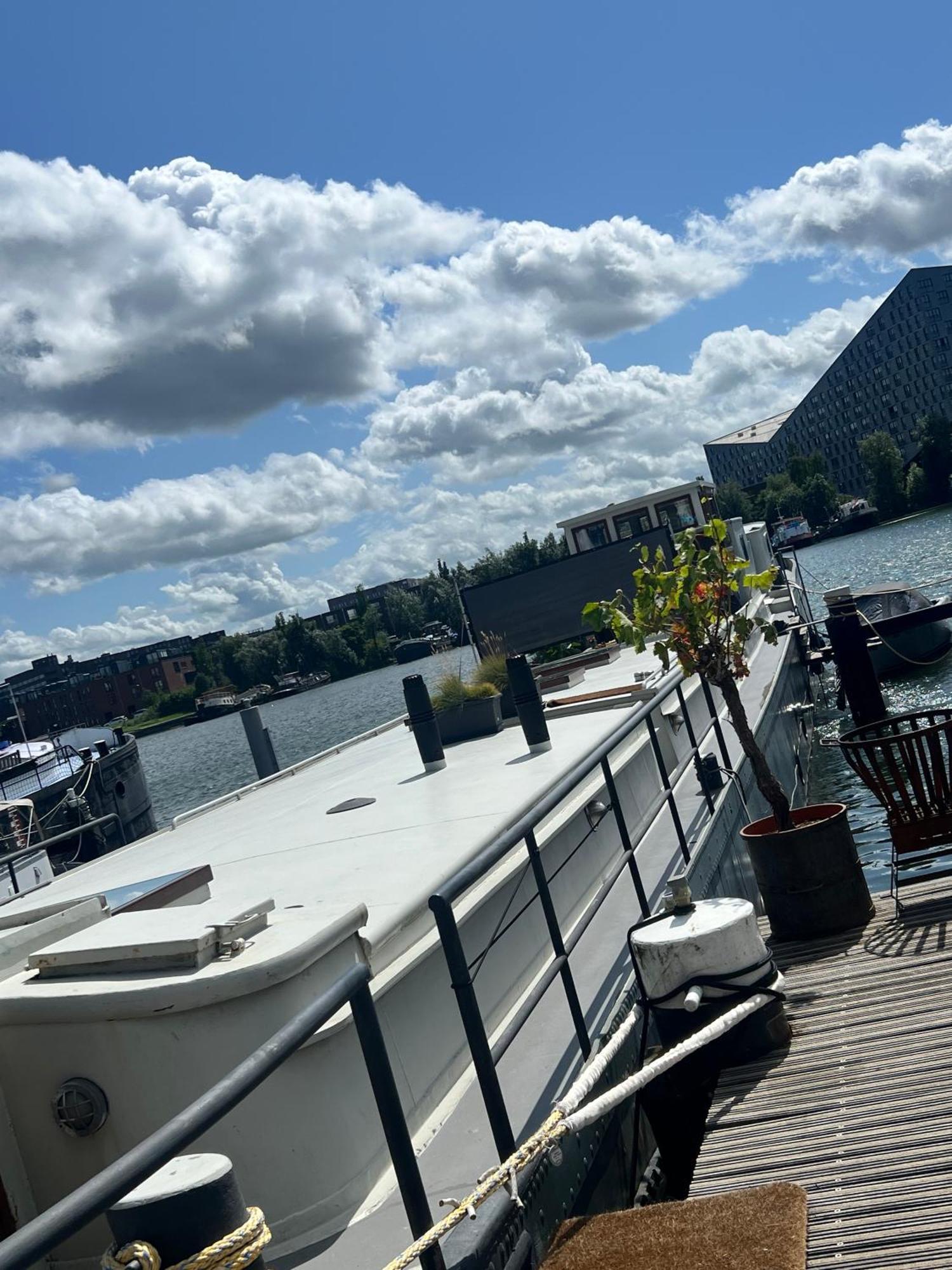 Boat & Boost Amsterdam Bed & Breakfast Bagian luar foto