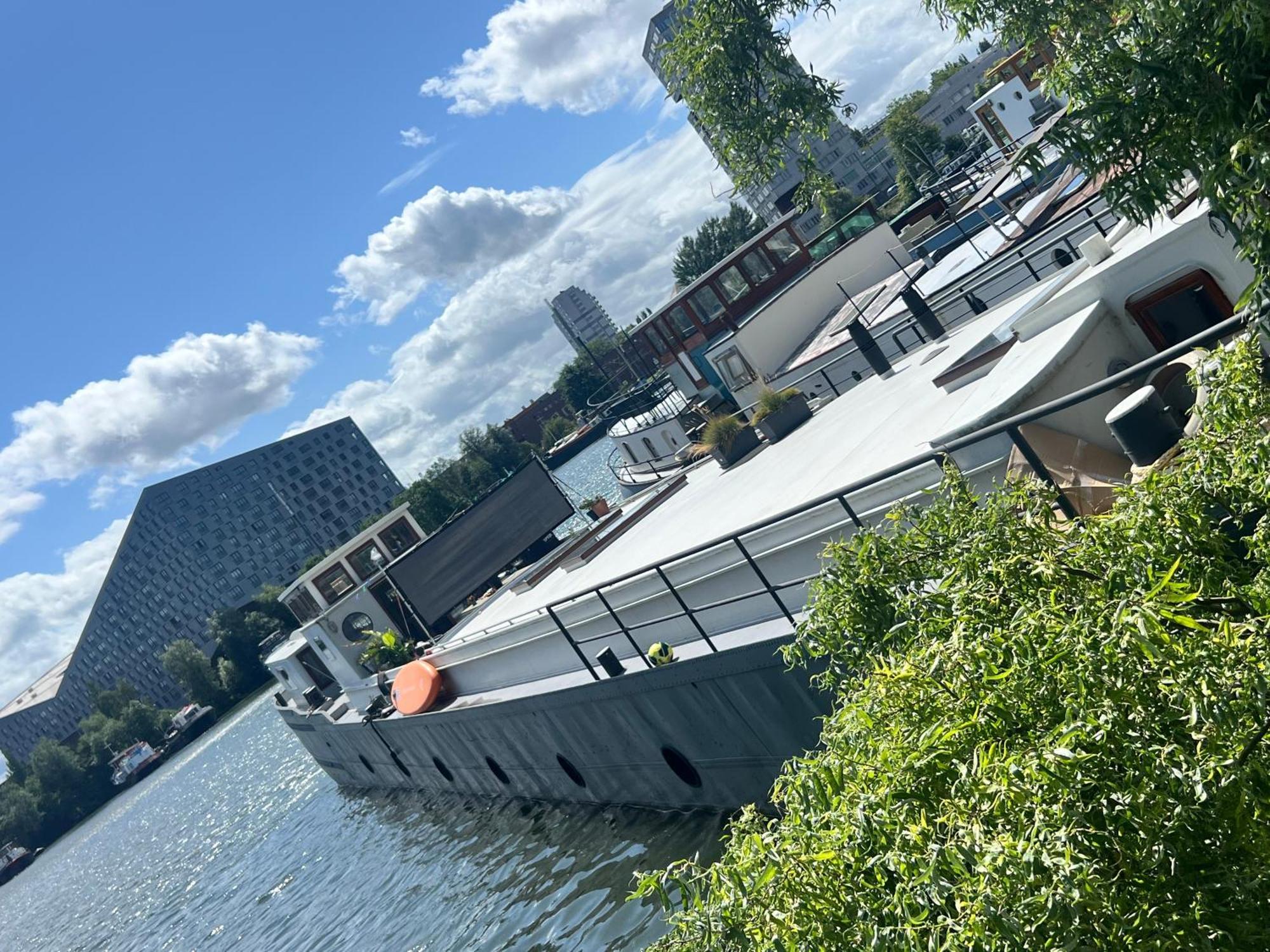Boat & Boost Amsterdam Bed & Breakfast Bagian luar foto