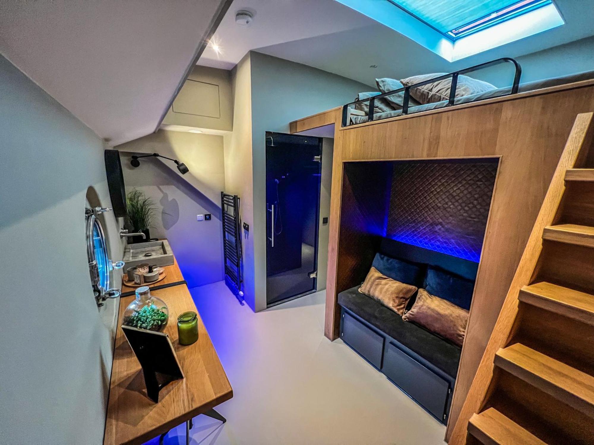 Boat & Boost Amsterdam Bed & Breakfast Bagian luar foto