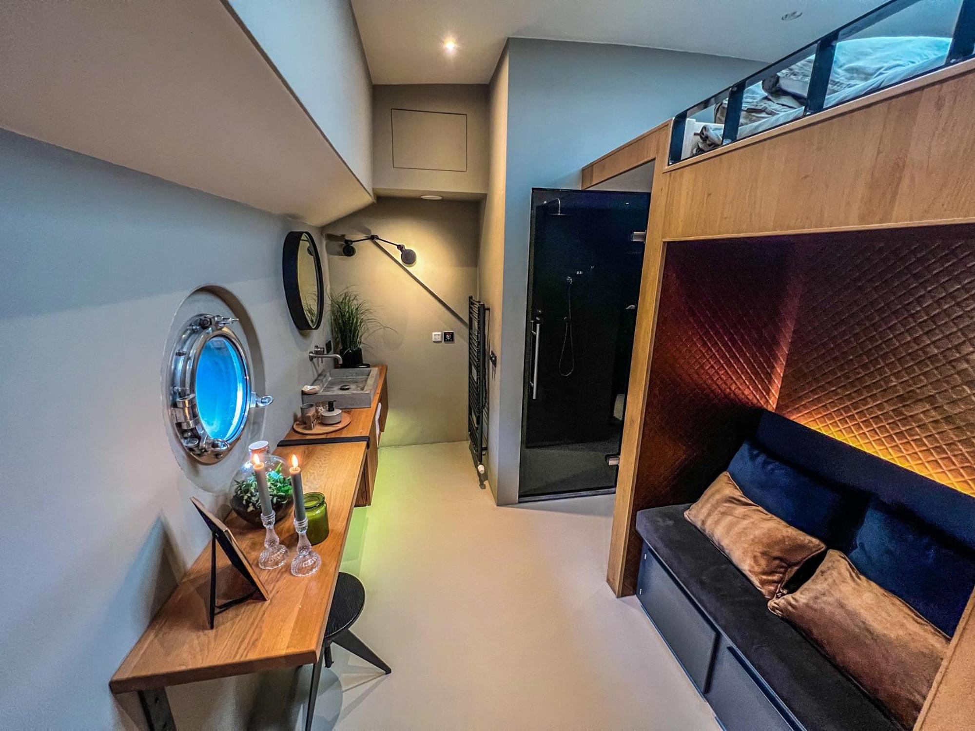 Boat & Boost Amsterdam Bed & Breakfast Bagian luar foto