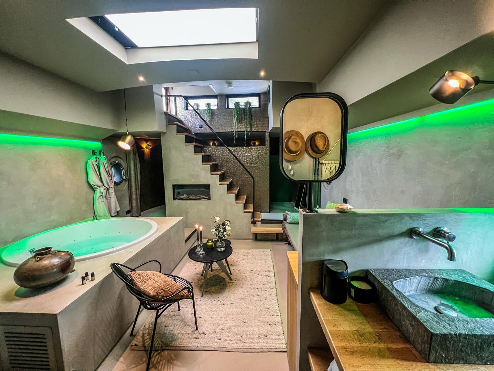 Boat & Boost Amsterdam Bed & Breakfast Bagian luar foto