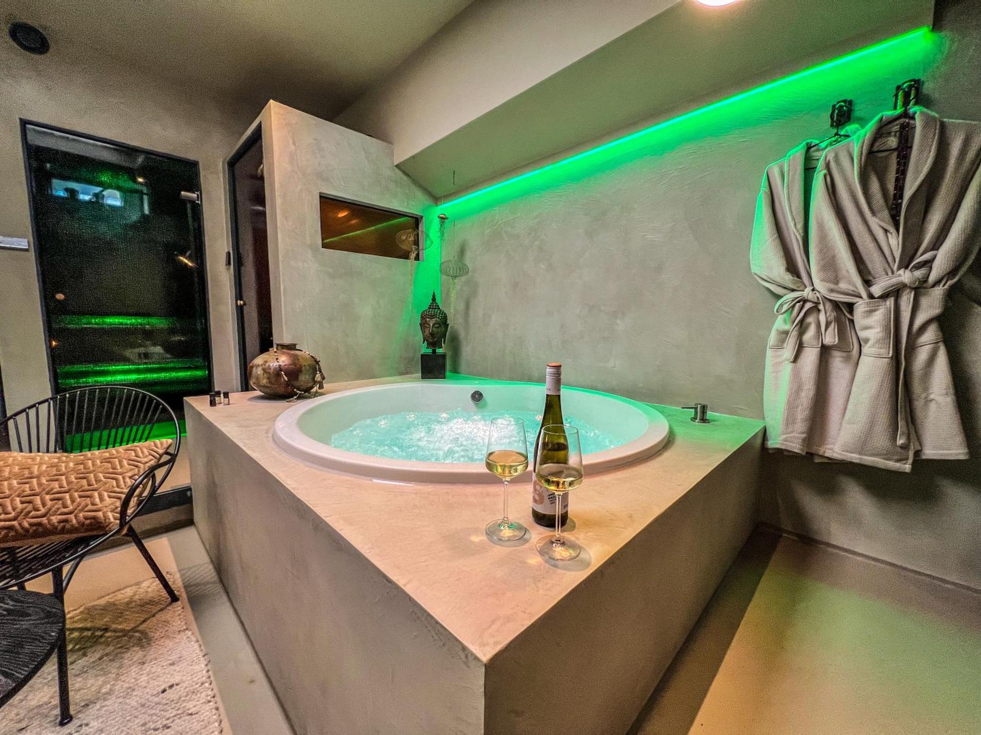 Boat & Boost Amsterdam Bed & Breakfast Bagian luar foto
