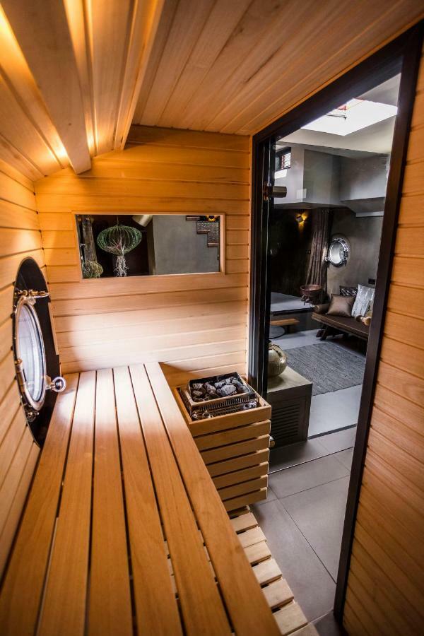 Boat & Boost Amsterdam Bed & Breakfast Bagian luar foto